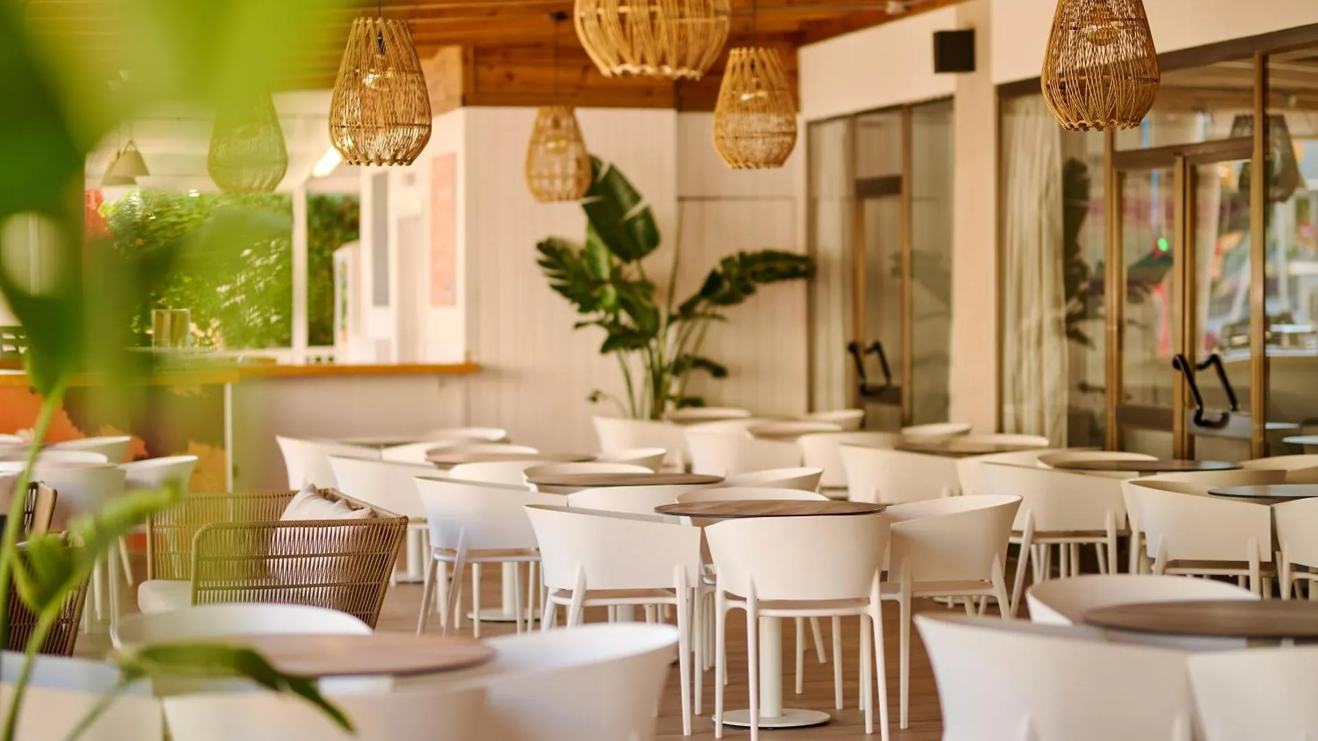 Hotel Alua Boccaccio Port de Alcudia  Hiszpania